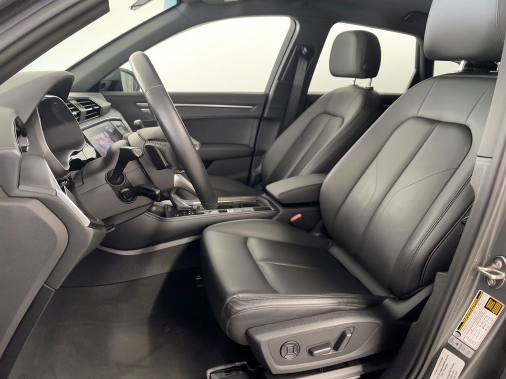 Certified 2021 Audi Q3 2.0T Premium w/ Convenience Package AWD/4WD image 5