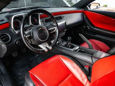 Used 2011 Chevrolet Camaro SS w/ Interior Accent Trim Package image 2