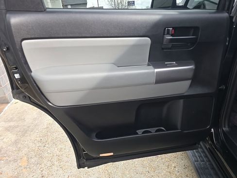 Used 2019 Toyota Sequoia SR5 w/ Premium Package image 37