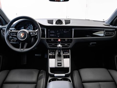New 2026 Porsche Macan AWD/4WD image 6