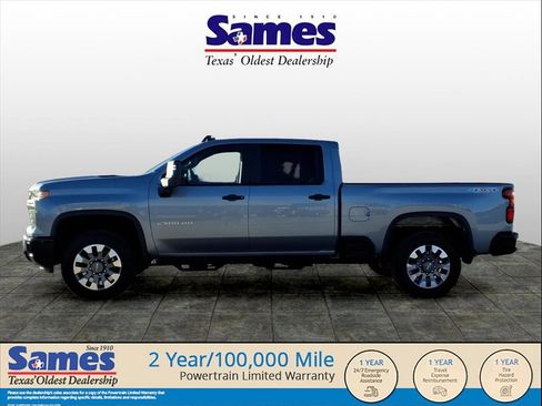 Used 2024 Chevrolet Silverado 2500 Custom w/ Custom Value Package image 4