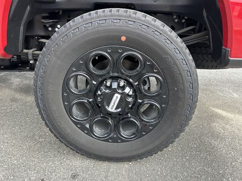 Used 2024 Ford F250 XLT w/ Black Appearance Package image 19