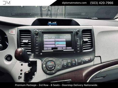 Used 2011 Toyota Sienna XLE w/ Premium Pkg FWD image 37