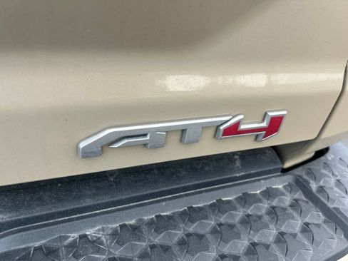 Used 2023 GMC Canyon AT4 w/ AT4 Premium Package AWD/4WD image 13
