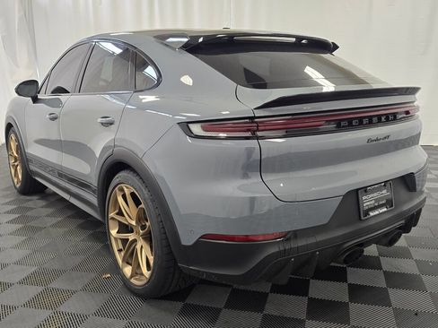 Used 2024 Porsche Cayenne Turbo GT AWD/4WD image 3