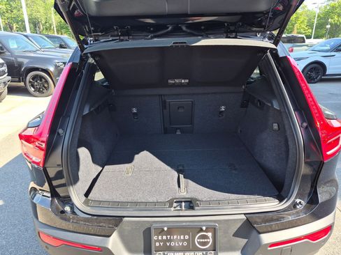 Used 2023 Volvo XC40 B5 Ultimate w/ Climate Package AWD/4WD image 28