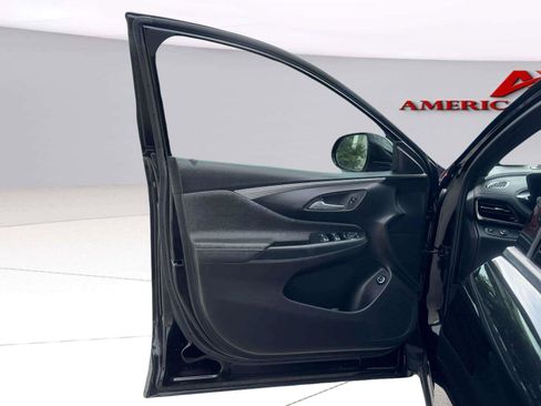 Used 2025 Buick Envista Avenir FWD image 17