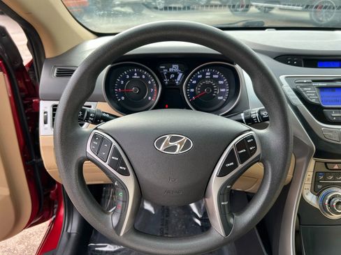 Used 2013 Hyundai Elantra GLS w/ Preferred Pkg image 11