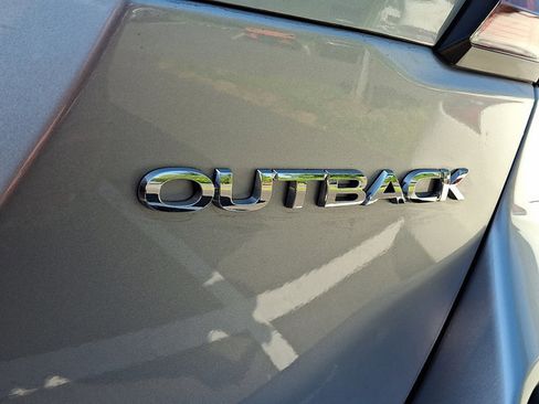 Certified 2025 Subaru Outback Limited AWD/4WD image 9