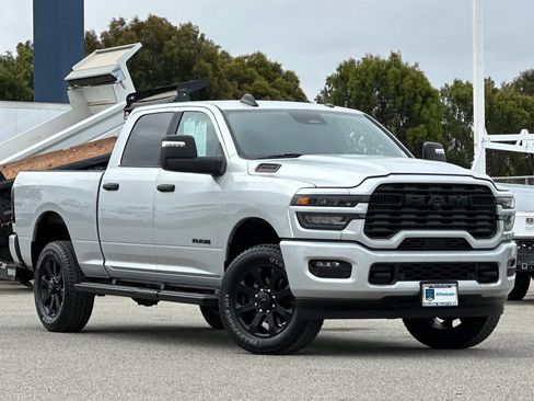 Used 2026 RAM 2500 Big Horn AWD/4WD image 2