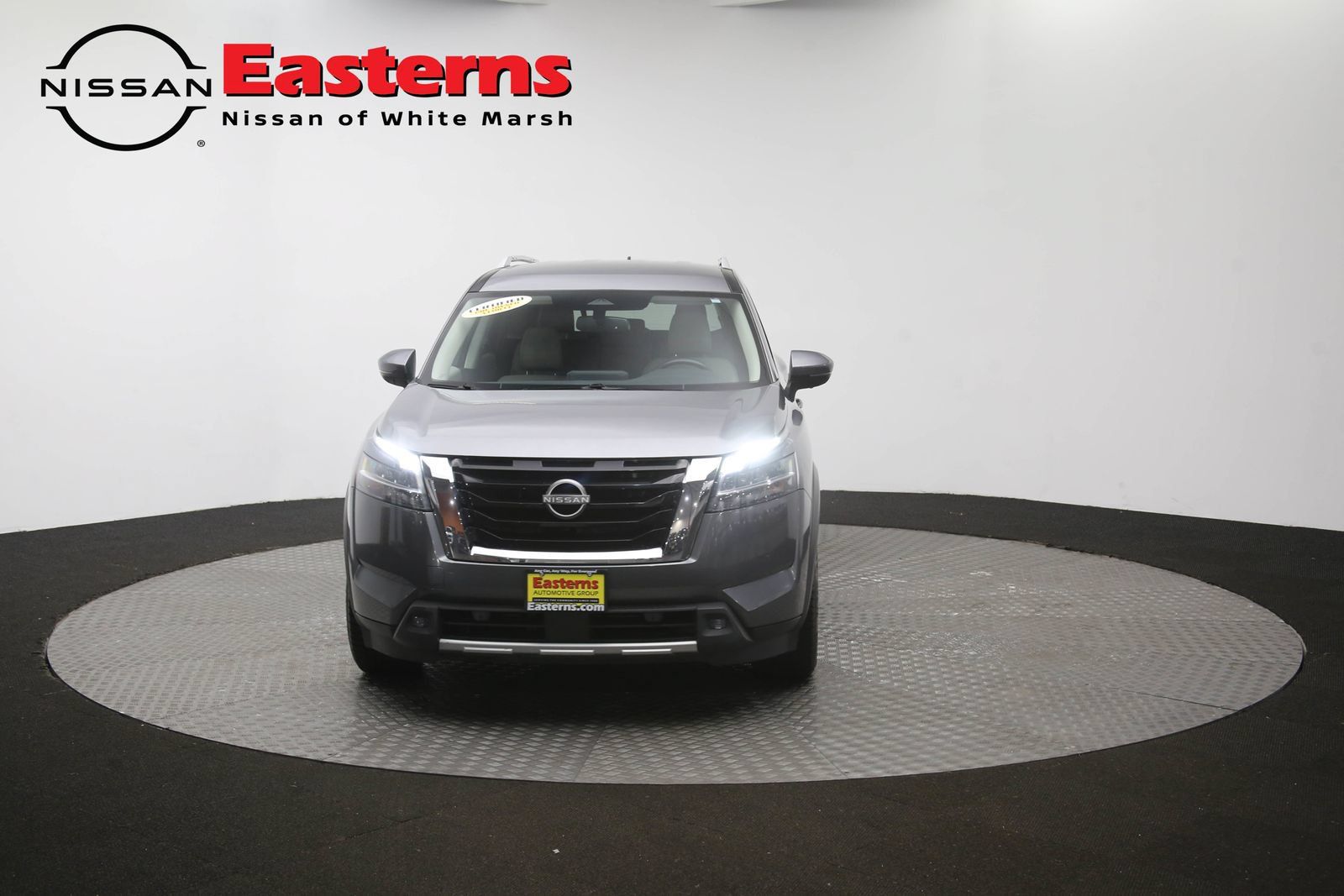 Used 2022 Nissan Pathfinder SL AWD/4WD image 53