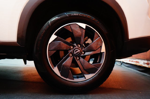 Certified 2025 Nissan Rogue SV AWD/4WD image 68