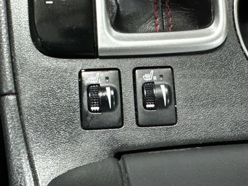 Used 2019 Toyota Highlander SE AWD/4WD image 6