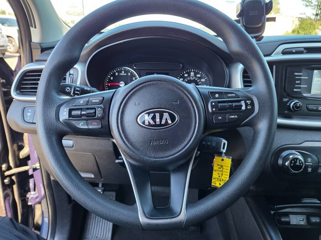 Used 2016 Kia Sorento FWD image 28