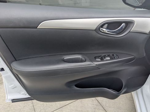 Used 2018 Nissan Sentra S image 13