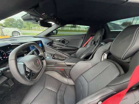 Used 2025 Chevrolet Corvette Stingray Preferred Conv w/ Z51 Performance Package RWD image 10