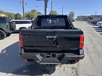 Used 2025 Toyota Tacoma Trailhunter video 3