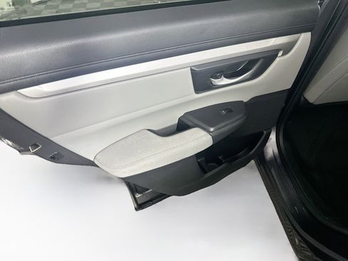 Used 2017 Honda CR-V LX image 24