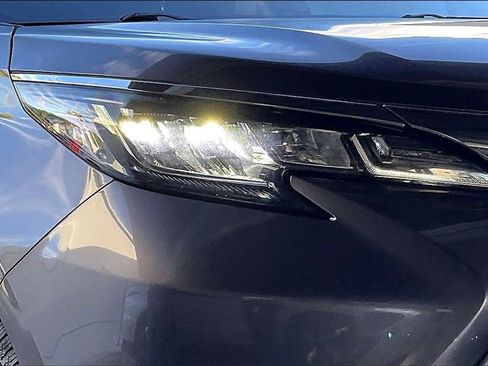 Used 2021 Toyota Sienna LE image 26