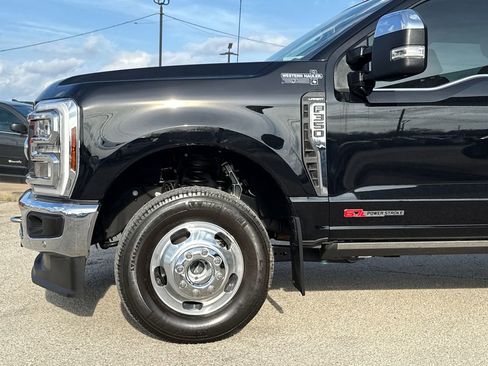 Used 2024 Ford F350 Lariat w/ Lariat Ultimate Package image 5