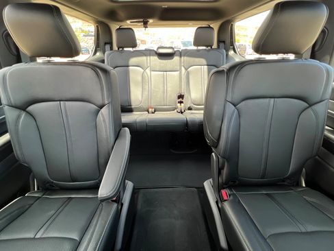 New 2026 Jeep Grand Wagoneer 4WD w/ Premium Group I image 26