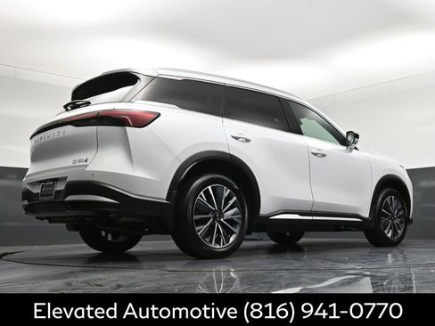 Certified 2026 INFINITI QX60 Luxe w/ Family Package AWD/4WD image 33