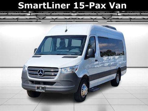 Used 2024 Mercedes-Benz Sprinter 3500 image 5