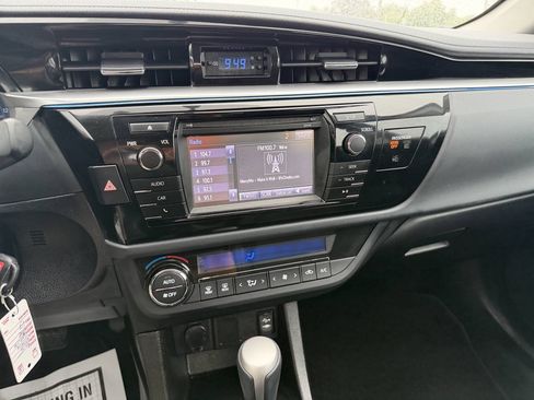 Used 2015 Toyota Corolla S FWD image 24