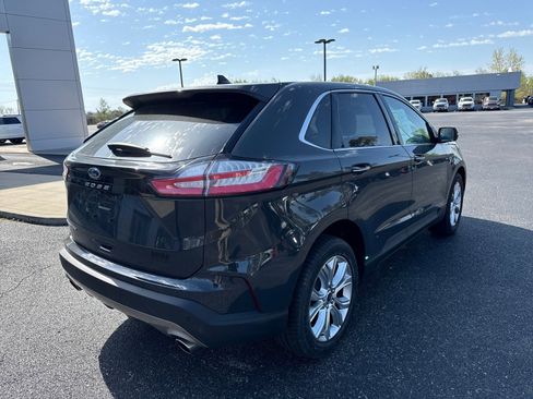 Used 2021 Ford Edge Titanium w/ Cargo Accessory Package image 9