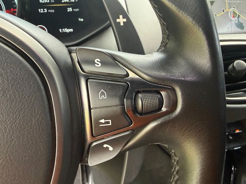 Used 2019 Aston Martin V8 Vantage Coupe RWD image 25