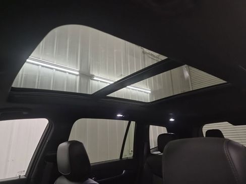 Certified 2025 Cadillac XT6 Premium Luxury image 35