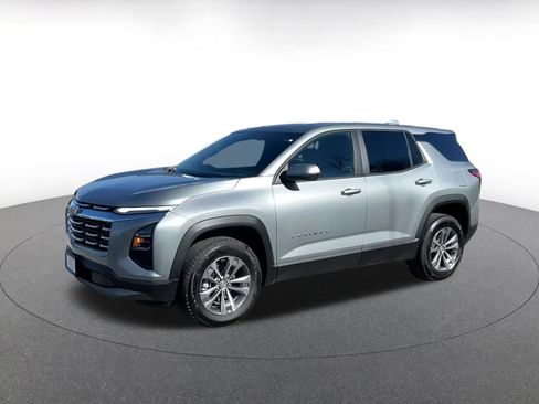 Used 2025 Chevrolet Equinox LT image 8