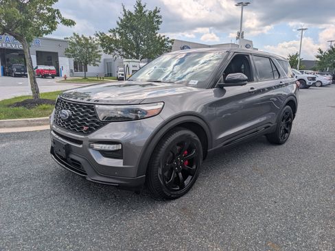 Certified 2022 Ford Explorer ST w/ Equipment Group 401A AWD/4WD image 7