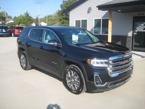 Used 2021 GMC Acadia SLE w/ LPO, Cargo Package image 2