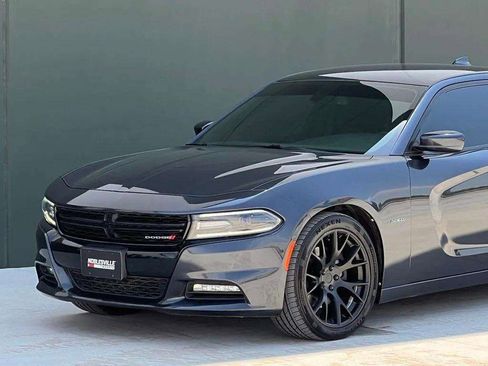 Used 2018 Dodge Charger R/T w/ Navigation & Travel Group RWD image 30