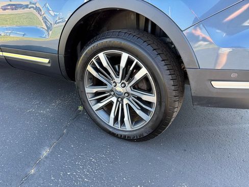 Used 2018 Ford Explorer Platinum AWD/4WD image 9
