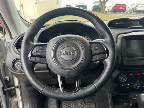 Used 2020 Jeep Renegade Altitude image 10