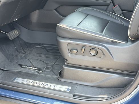 Used 2025 Chevrolet Tahoe Premier RWD image 15