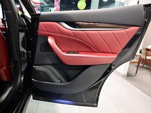 Used 2022 Maserati Levante Modena image 27