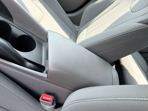 Used 2023 Hyundai Elantra SEL w/ Cargo Package FWD image 23