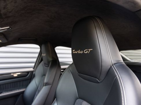 Certified 2022 Porsche Cayenne Turbo GT AWD/4WD image 24