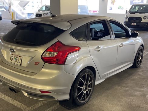 Used 2014 Ford Focus ST w/ Equipment Group 202A FWD image 4
