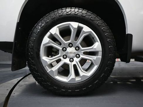 Used 2023 Chevrolet Silverado 1500 LTZ image 17