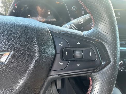 Used 2024 Chevrolet Trax RS FWD image 14