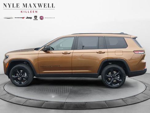 New 2026 Jeep Grand Cherokee L Limited RWD image 13