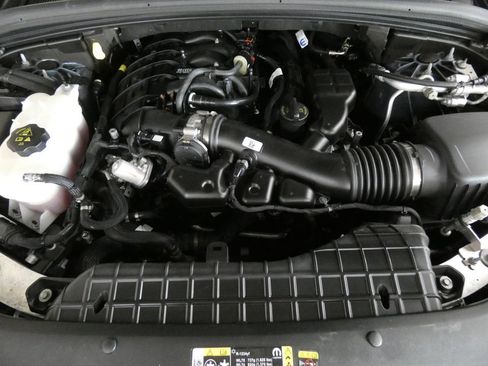 Used 2024 Jeep Grand Cherokee Altitude AWD/4WD image 27