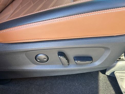 Used 2024 Nissan Pathfinder Platinum image 20