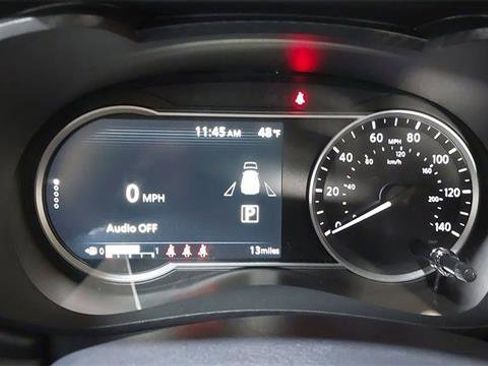 Used 2025 Nissan Versa SR w/ Trunk Package FWD image 22