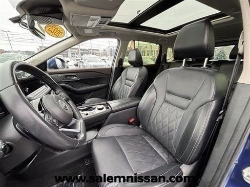 Used 2023 Nissan Rogue Platinum image 16