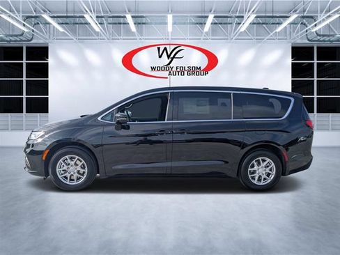 New 2026 Chrysler Pacifica Select FWD image 6